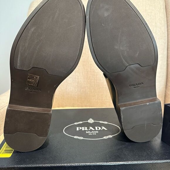Prada round toe brushed leather oxfords size 6, EU 38,5-39 - Picture 12 of 15
